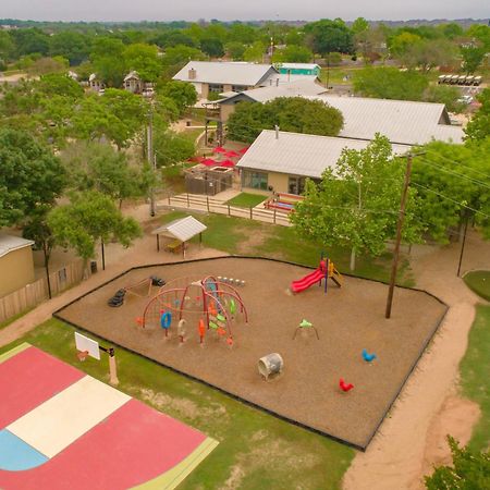 Sun Retreats Texas Hill Country Hotel New Braunfels Bagian luar foto